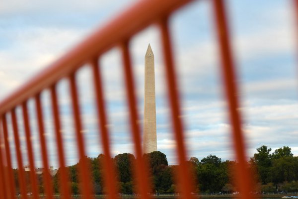 “停摆”堕入“耐久战”，好意思国两党在争什么？｜环球深壹度